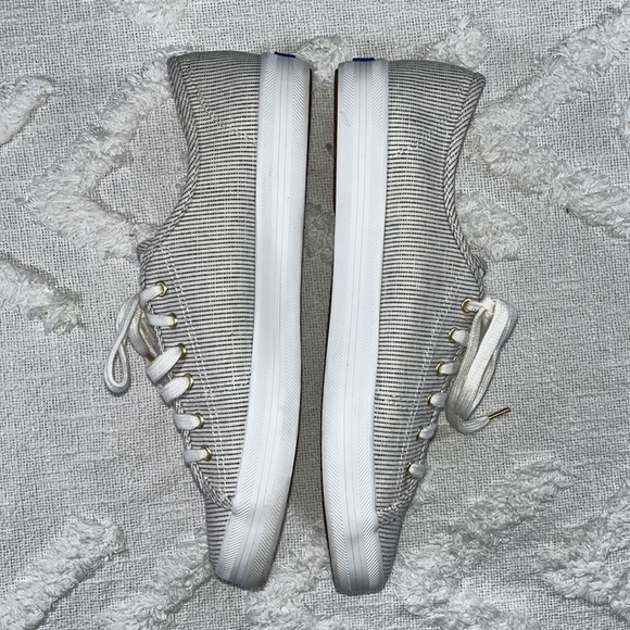 Keds Sneakers Size 10 Black & White Cloth Material EUC - Picture 3 of 11